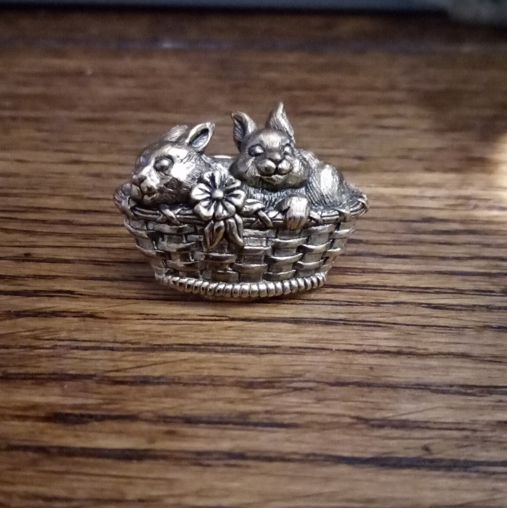 Vintage Avon "Basket of Love" Brooch Pin